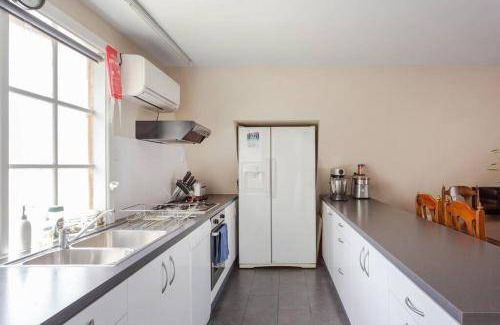 Flemington Apartment | 50 m² Apartment ∙ 1 bedroom ∙ 2 guests