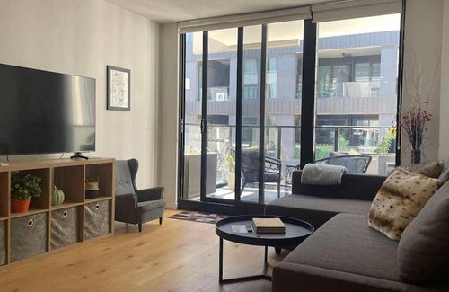 Brunswick East Apartment | 51 m² Apartment ∙ 1 bedroom ∙ 4 guests