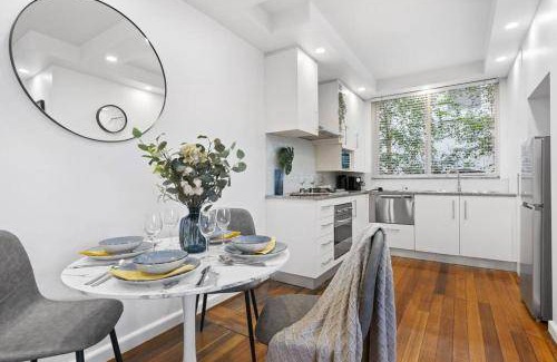 South Yarra Apartment | 55 m² Apartment ∙ 1 bedroom ∙ 2 guests
