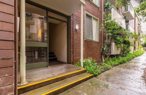 South Yarra Apartment | 60 m² Apartment ∙ 2 bedrooms ∙ 4 guests
