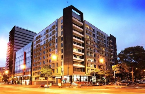 Carlton South House | 60 m² House ∙ 2 bedrooms ∙ 5 guests