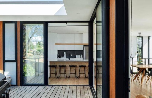 South Arm House | 60 m² House ∙ 4 bedrooms ∙ 6 guests