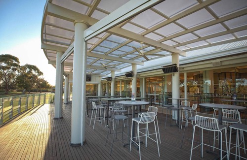 Berri Hotel | 60 m² Motel ∙ 3 bedrooms ∙ 6 guests