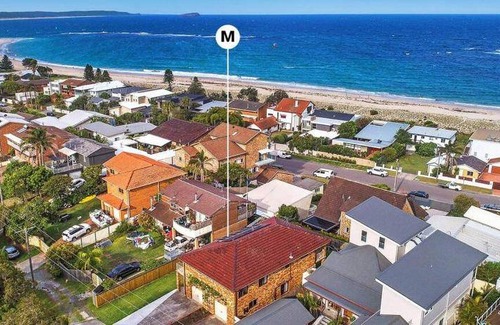Noraville House | 600 m² House ∙ 6 bedrooms ∙ 10 guests