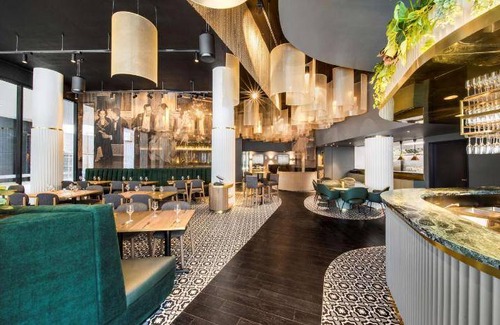 Hobart Central Business District Hotel | 62 m² Hotel ∙ 127 guests