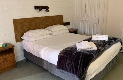 Robertson Hotel | 65 m² Motel ∙ 4 guests