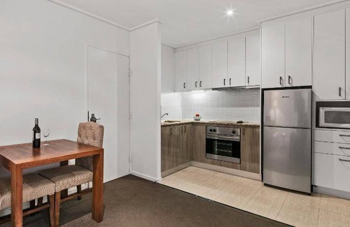 Melbourne Apartment | 65 m² Serviced apartment ∙ 2 bedrooms ∙ 10 guests