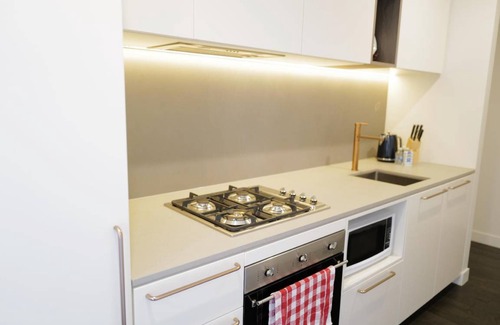 Box Hill Apartment | 70 m² Apartment ∙ 2 bedrooms ∙ 5 guests