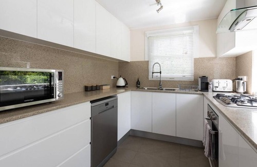 Blackheath House | 70 m² House ∙ 2 bedrooms ∙ 4 guests