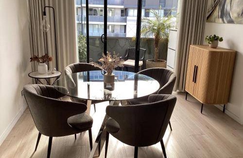 Port Melbourne Apartment | 74 m² Apartment ∙ 1 bedroom ∙ 4 guests