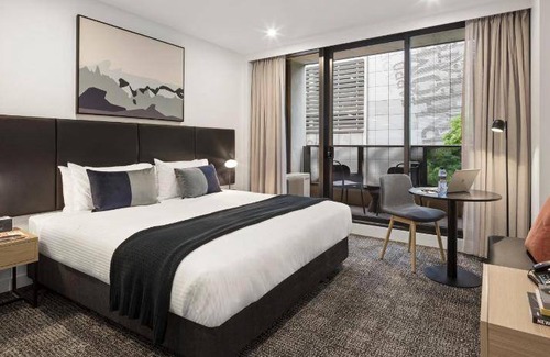 Docklands Apartment | 77 m² Serviced apartment ∙ 2 bedrooms ∙ 127 guests