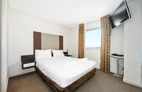 Adelaide Central Business District Apartment | 78 m² Apartment ∙ 2 bedrooms ∙ 6 guests