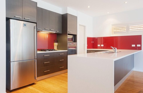 Corlette House | 7a Judith Street - stunning duplex with ducted air conditioning