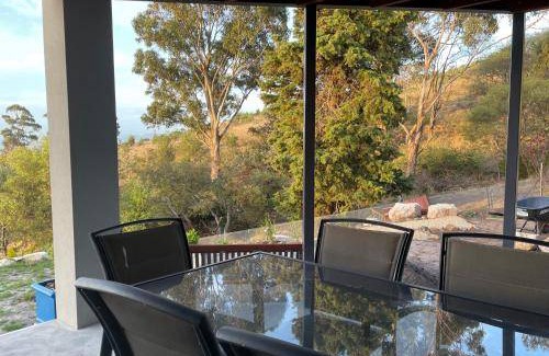 Tranmere Apartment | 80 m² Apartment ∙ 2 bedrooms ∙ 5 guests
