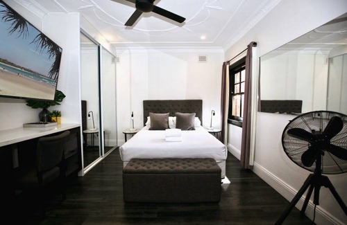 Potts Point Apartment | 81 m² Apartment ∙ 2 guests