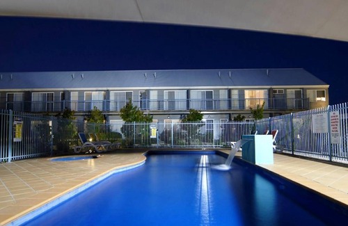 Williamstown Apartment | 83 m² Serviced apartment ∙ 3 bedrooms ∙ 6 guests