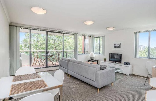 Braddon Apartment | 85 m² Apartment ∙ 2 bedrooms ∙ 4 guests