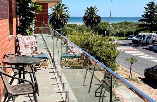 Semaphore Apartment | 87 m² Apartment ∙ 2 bedrooms ∙ 4 guests