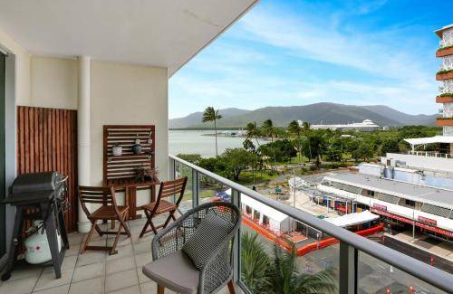 Cairns Central Business District Apartment | 87 m² Apartment ∙ 2 bedrooms ∙ 4 guests