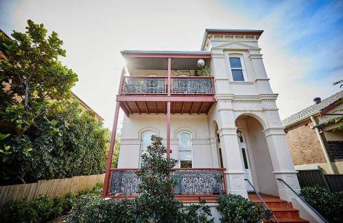 Ashfield Apartment | 90 m² Apartment ∙ 1 bedroom ∙ 2 guests