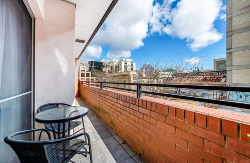 Adelaide Central Business District Apartment | 95 m² Apartment ∙ 2 bedrooms ∙ 6 guests