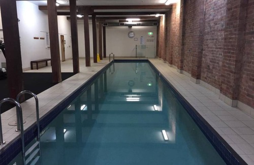 Spring Hill Apartment | 95 m² Serviced apartment ∙ 4 guests