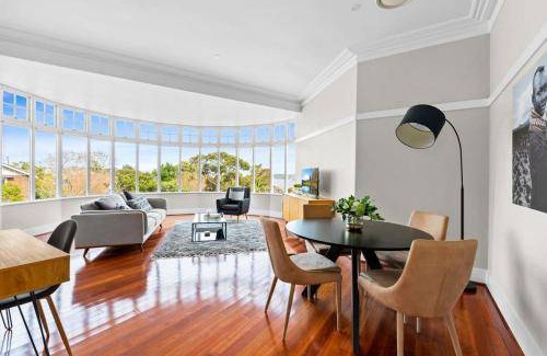Cremorne Apartment | 96 m² Apartment ∙ 2 bedrooms ∙ 4 guests