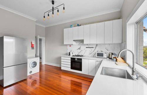 Cremorne Apartment | 96 m² Apartment ∙ 2 bedrooms ∙ 4 guests