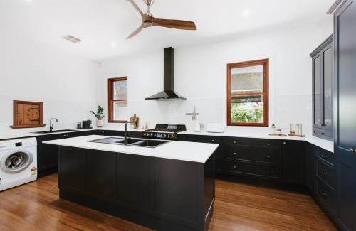 Central Mudgee House | 961 m² House ∙ 5 bedrooms ∙ 10 guests