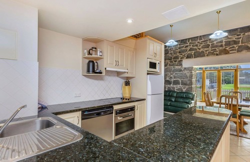 Port Fairy House | A 3 storey home with views of the Moyne River