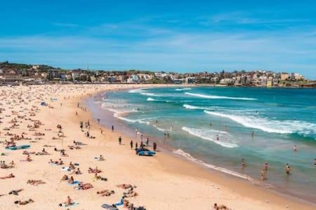 Bondi Beach Apartment | A Chic Beach Studio 5min walk To Bondi Beach