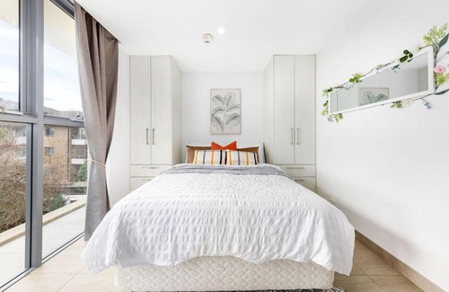 Bondi Beach Apartment | A Modern & Cozy Beach Studio, 5min walk to Bondi Beach