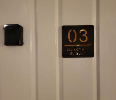 Craigieburn House | A Traveller's abode - Room 3- Street Parking