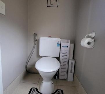 Craigieburn House | A Traveller's abode - Room 3- Street Parking