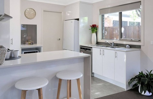 Geelong West House | Addis Hideaway - Pet friendly