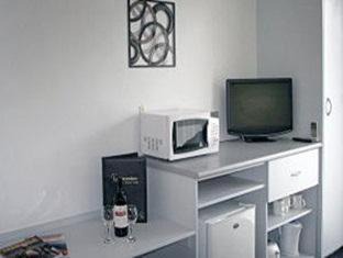Launceston CBD Apartment | Adina Place Motel Apartments