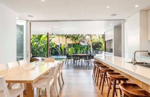 Byron Bay House | Alpha Luxe - Pet Friendly Luxury Home and Heated Pool