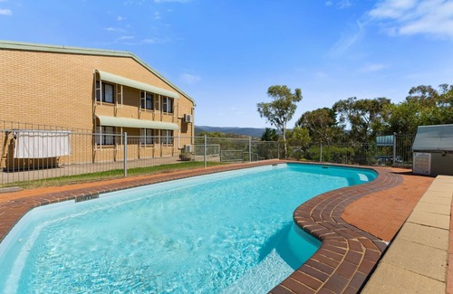 Jindabyne Apartment | Alpine Mountain View 39 - 3BR l Swimming Pool l Air-Con l WiFi