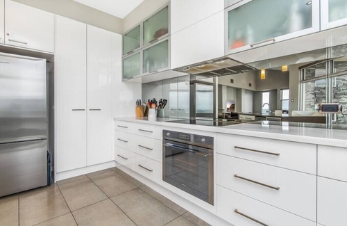 Aldinga Beach House | Amaze-in-Aldinga, 4 Bdrm, Slps 8, Esplanade, Wifi
