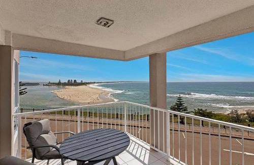 Central Coast Apartment | Apartment ∙ 2 bedrooms ∙ 4 guests