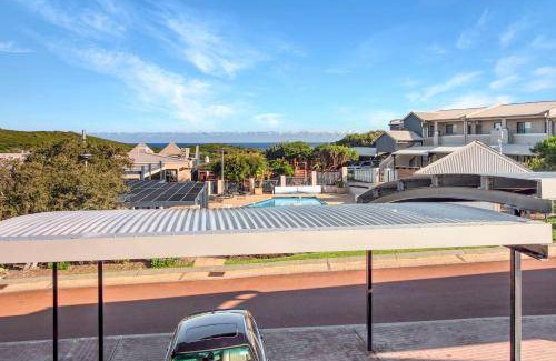 Gnarabup Apartment | Apartment ∙ 2 bedrooms ∙ 4 guests