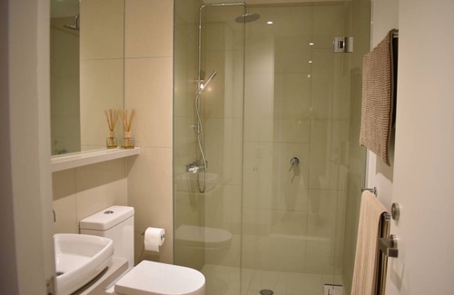 Richmond North Apartment | Apartment ∙ 2 bedrooms ∙ 4 guests
