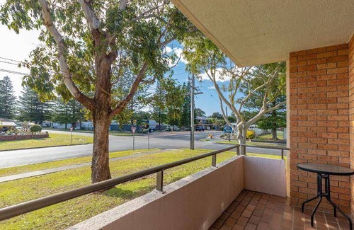 Tuncurry Apartment | Apartment ∙ 2 bedrooms ∙ 4 guests