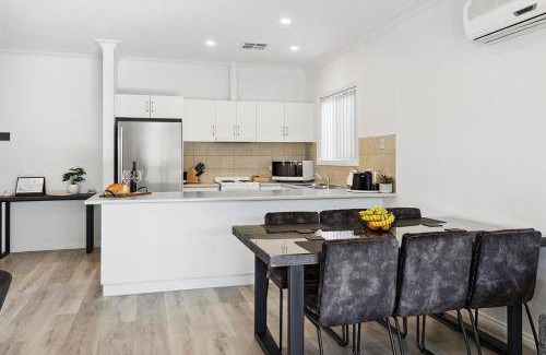 Renmark Apartment | Apartment ∙ 2 bedrooms ∙ 4 guests