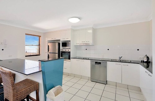 Bargara Apartment | Apartment 404a Coral Sands