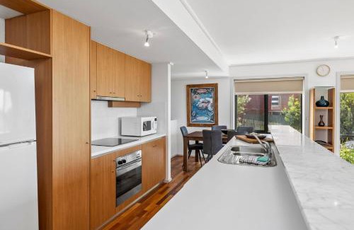 Lorne Apartment | Apartment 5 Pacific Apartments