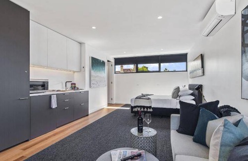St Kilda West Apartment | Apartment ∙ 1 bedroom ∙ 2 guests