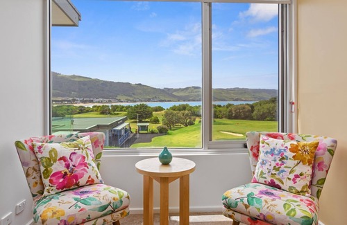 Apollo Bay Apartment | Apollo Blue 14 - Central Position, Picturesque Views