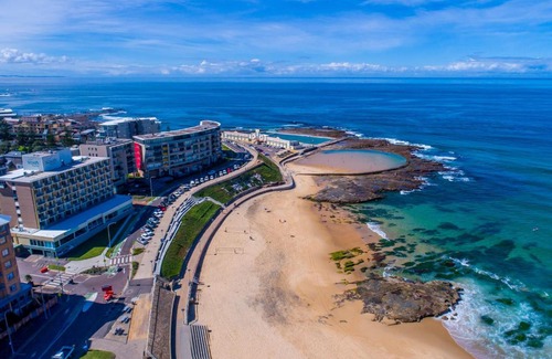 Newcastle Apartment | Arena On The Beach