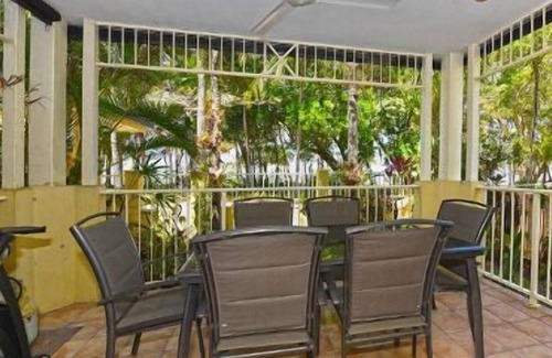 Clifton Beach Apartment | Arlington 3 Bedroom Beachfront Clifton Beach